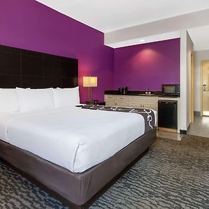 1 King Bed Efficiency Studio Suite Full Kitchen Non-Smoking